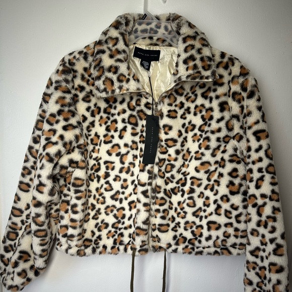 Know one cares NWT Stylish Leopard Print Teddy Jacket - Picture 3 of 11